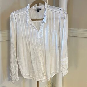 Quince White Blouse with Bib Collar and Ruffled Style